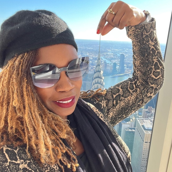 Meet your Posher, “T” - Picture 1 of 1